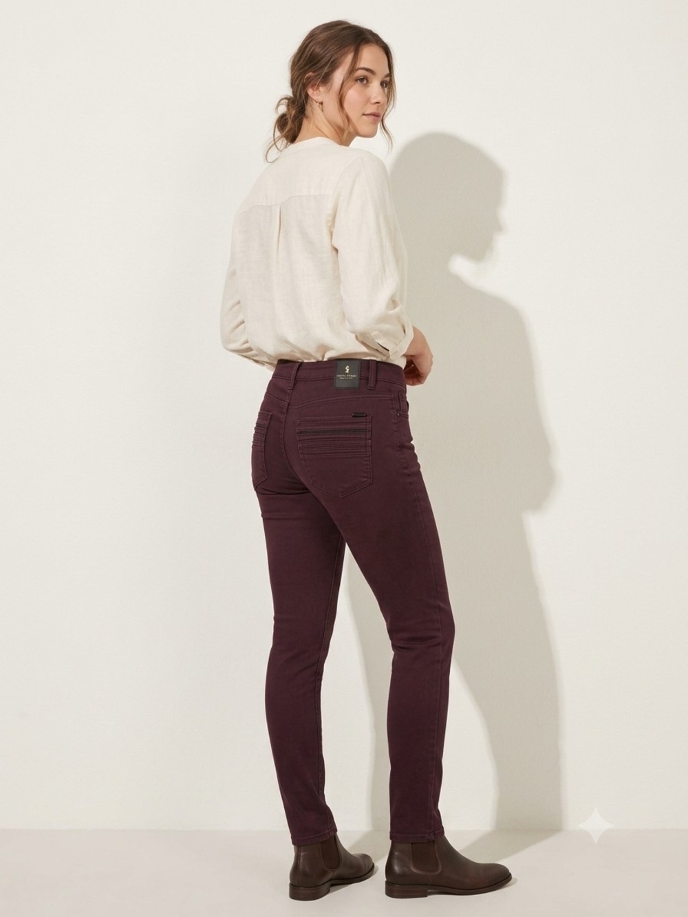 Pantalones / Jeans Slim Fit color Borgoña / Tinto - Scott James